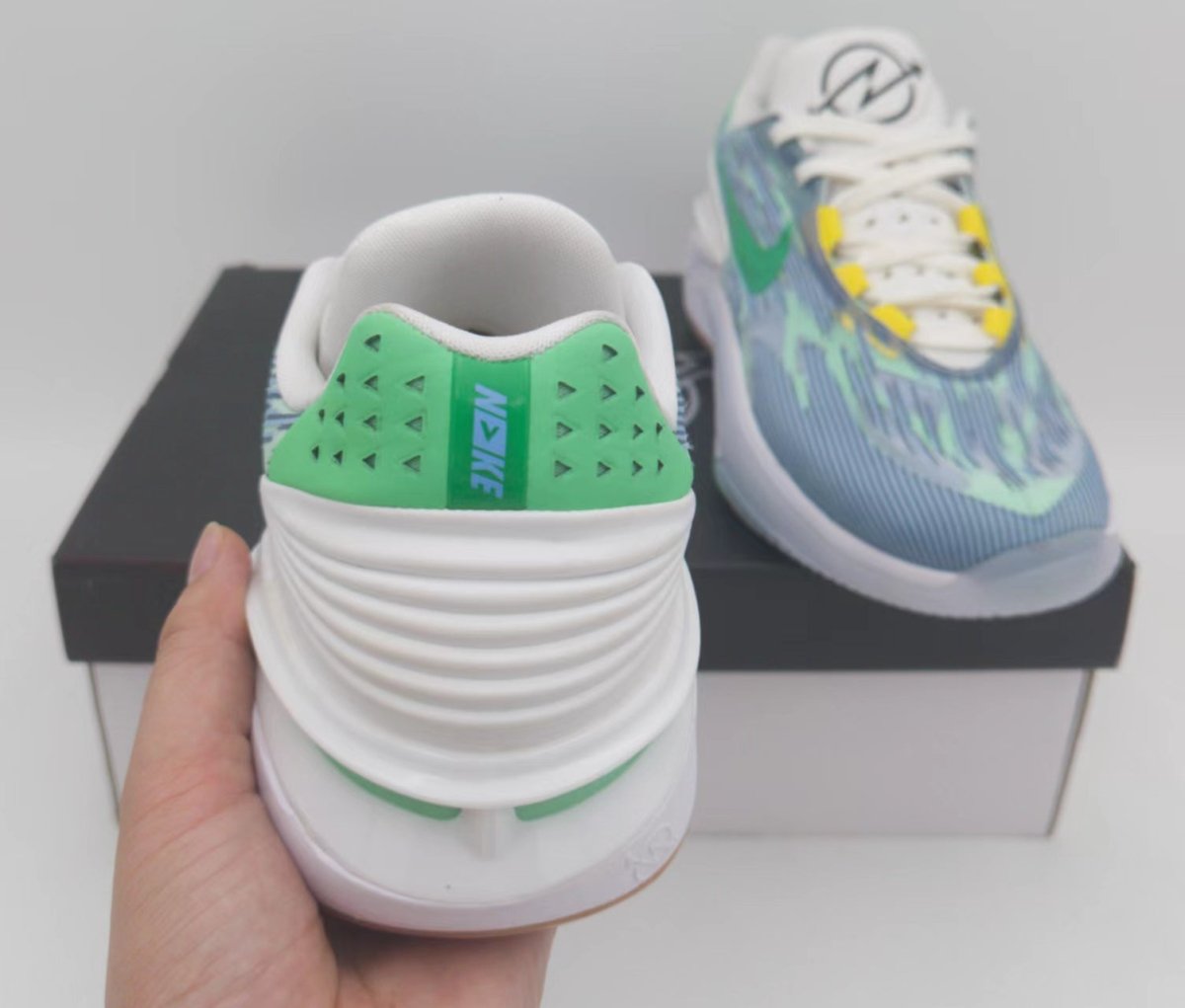 NIKE ZOOM G.T. CUT 2 x BLUE GREEN GUM - Prime Reps