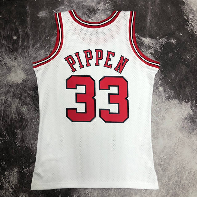 SCOTTIE PIPPEN CHICAGO BULLS THROWBACK JERSEY (HEAT APPLIED) - Prime Reps